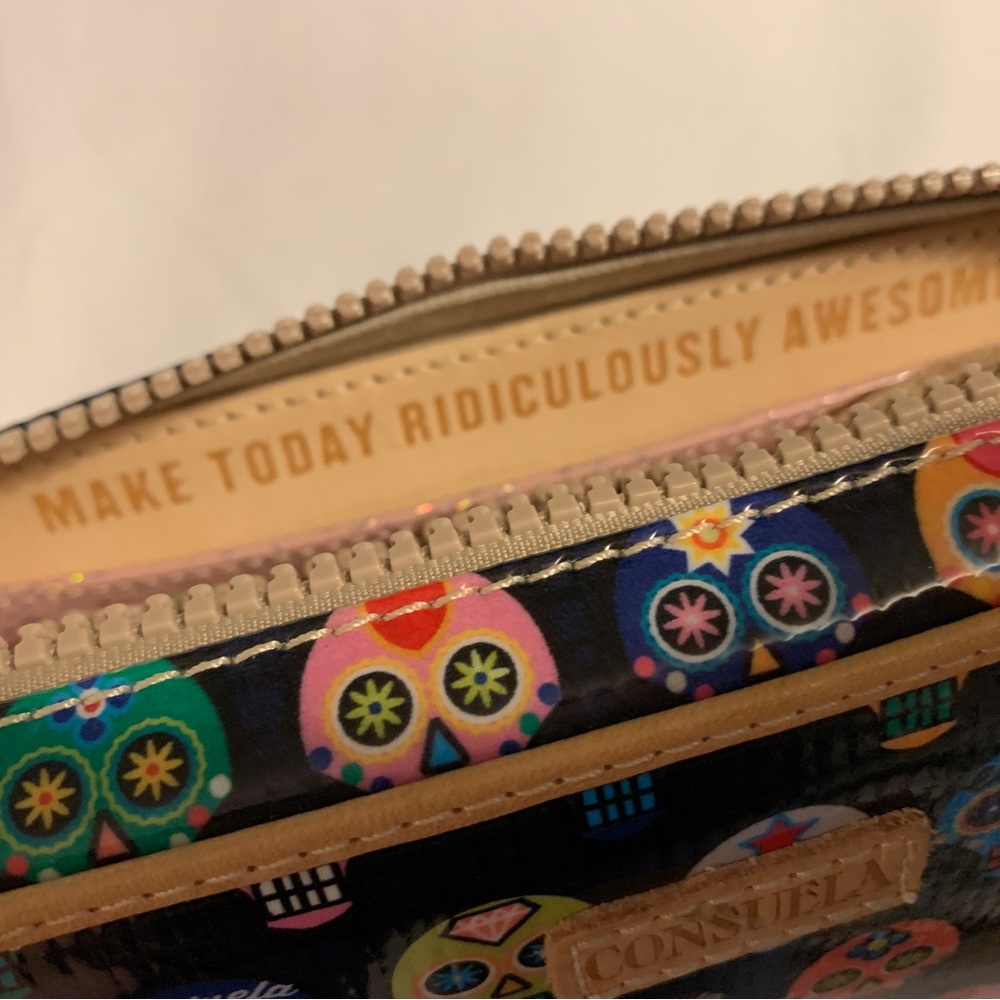 Consuela Colorful Skull Key Holder - Picture 8 of 13